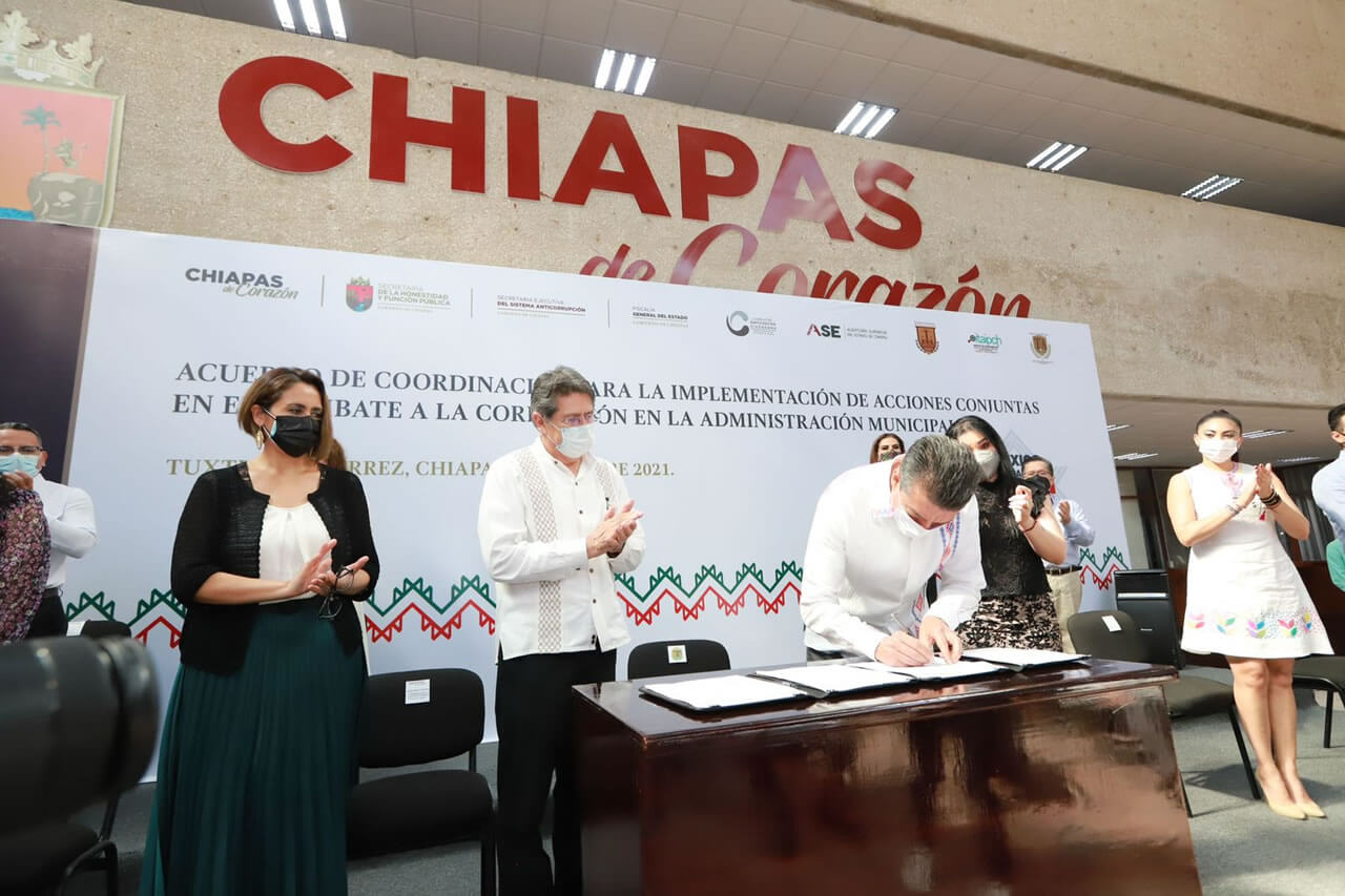 Convoca Rutilio Escandón a alcaldesas y alcaldes electos a trabajar con transparencia y honestidad