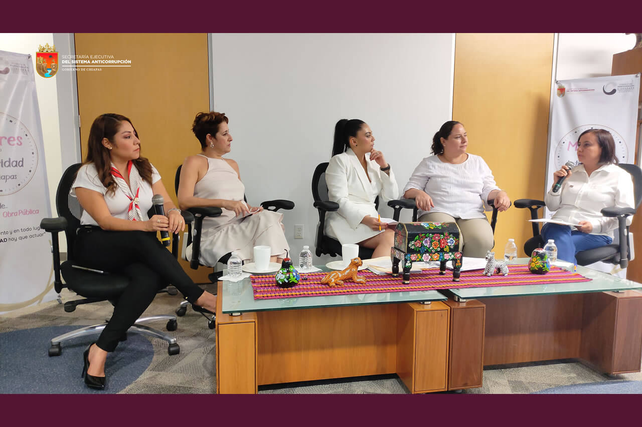 Celebran mesa de diálogo Mujeres por la Integridad en Chiapas, hablando de: Obra Pública