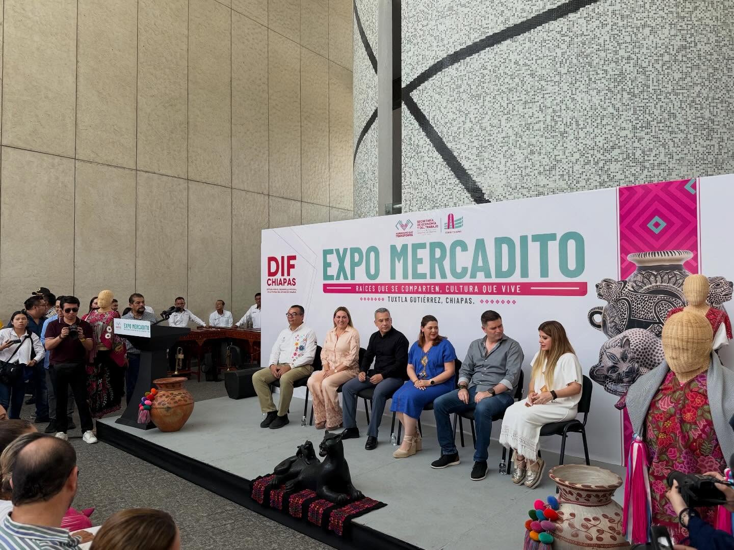 Expo Mercadito “Raíces que se comparten, cultura que vive”