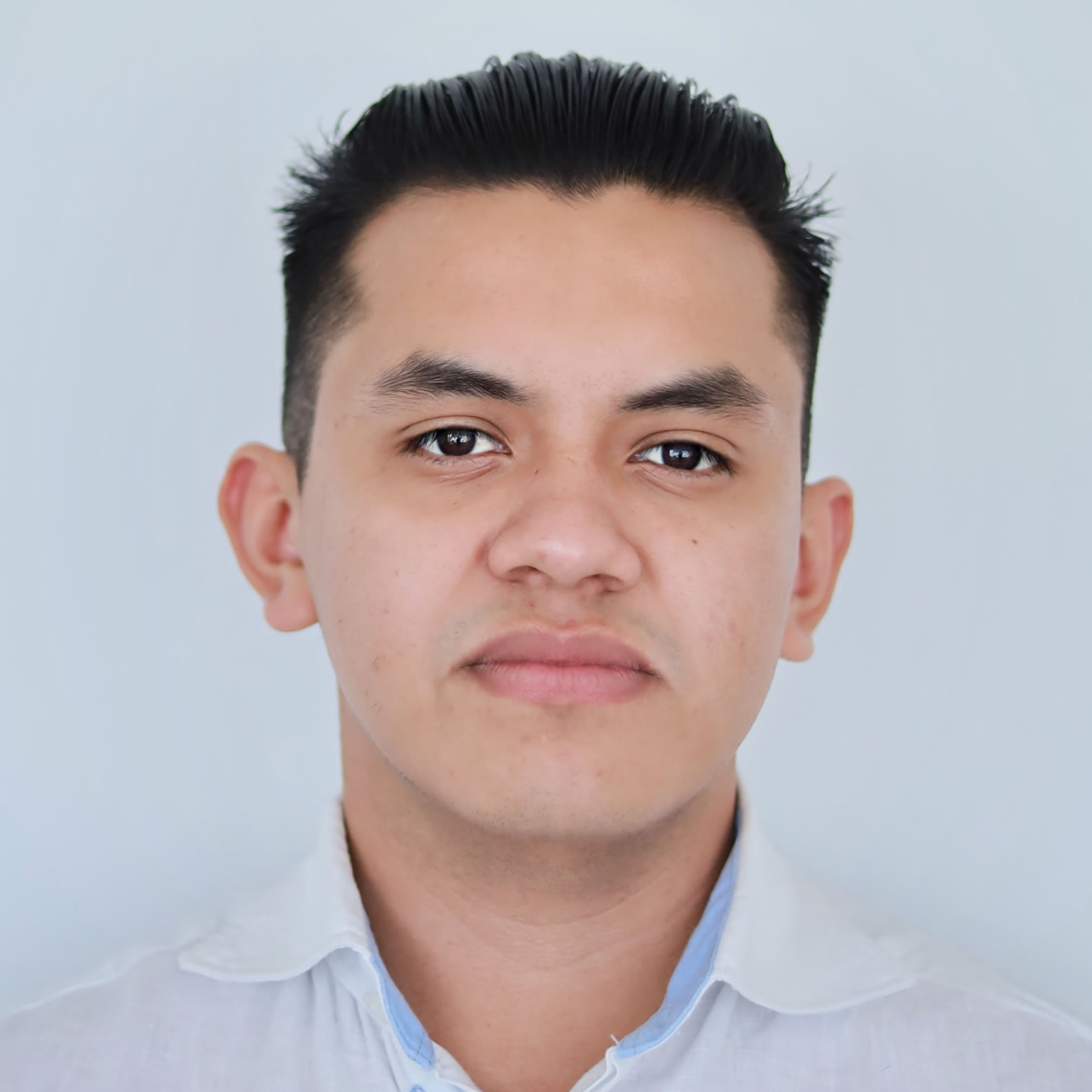 Lic. Brian Fabián Alfaro Carrión | Responsable del Área Administrativa